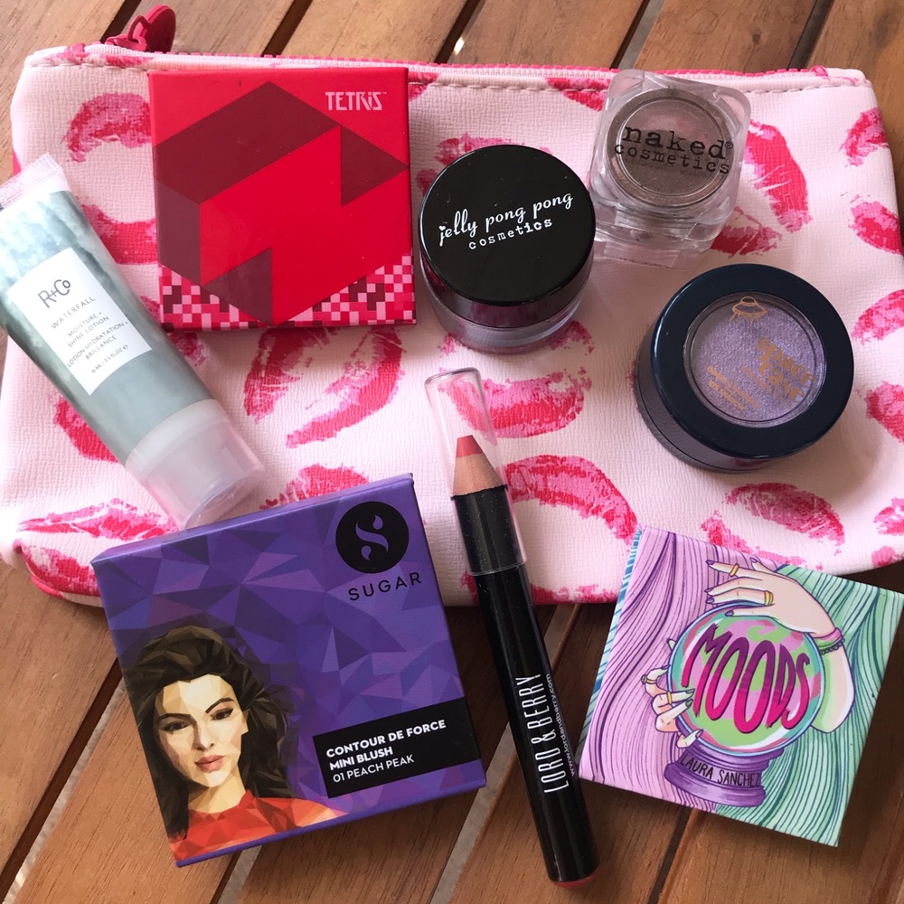 Fun summer makeup sampler!